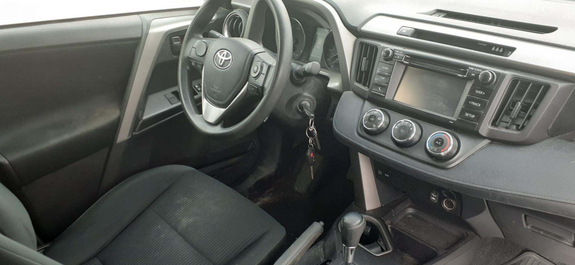 2018 Toyota RAV4 (2T3BFREV4JW) , located at 2015 Cambell Street, Rapid City, SD, 57701, (605) 342-8326, 44.066433, -103.191772 - CARFAX AVAILABLE - Photo#7